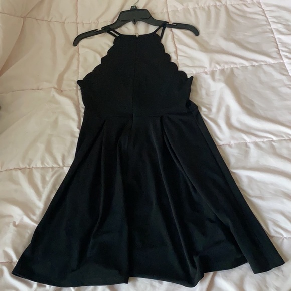 Black halter top dress - Picture 3 of 5